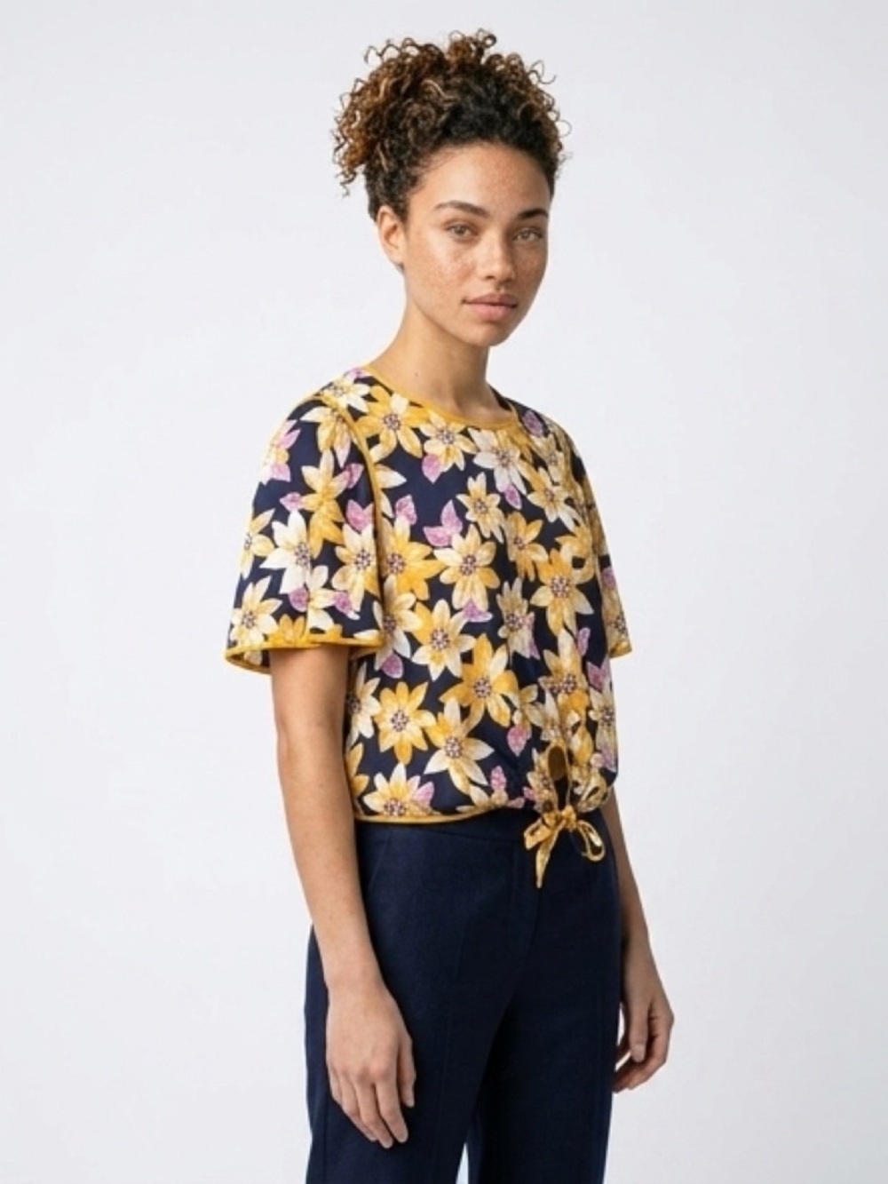Cinq a Sept Kristi tie waist floral silk blouse size small